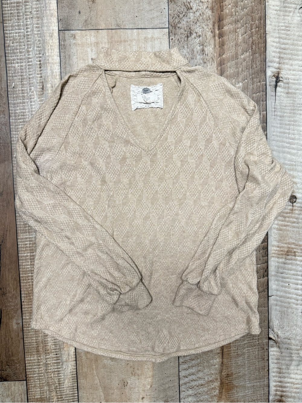Cupio Cream V-Neck Textured Long Sleeve Sweater